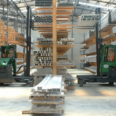 Combilift C4000 als Mietstapler